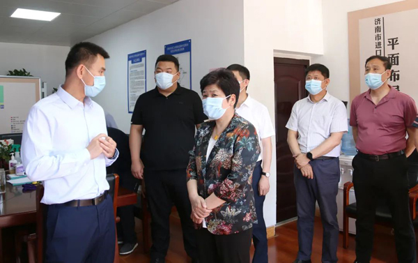 ���˴�ί�����κ���ΰ�����ŵ�������