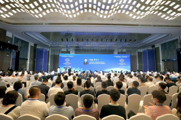 ���ŵ�ί��ǡ���˾�������ճ�ϯ����������Ŧ�ֳ��ƽ���