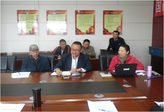 保山移动综合部副总杨涛在培训中宣贯省移动对车辆治理的有关要求事项。